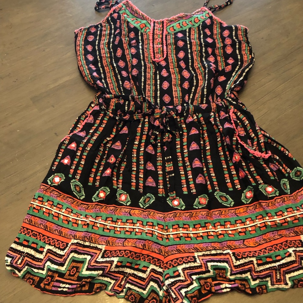 Bundle Two Rompers - Size Medium - Picture 5 of 9